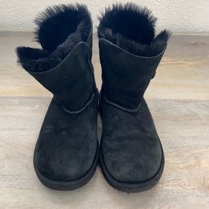 Black uggs